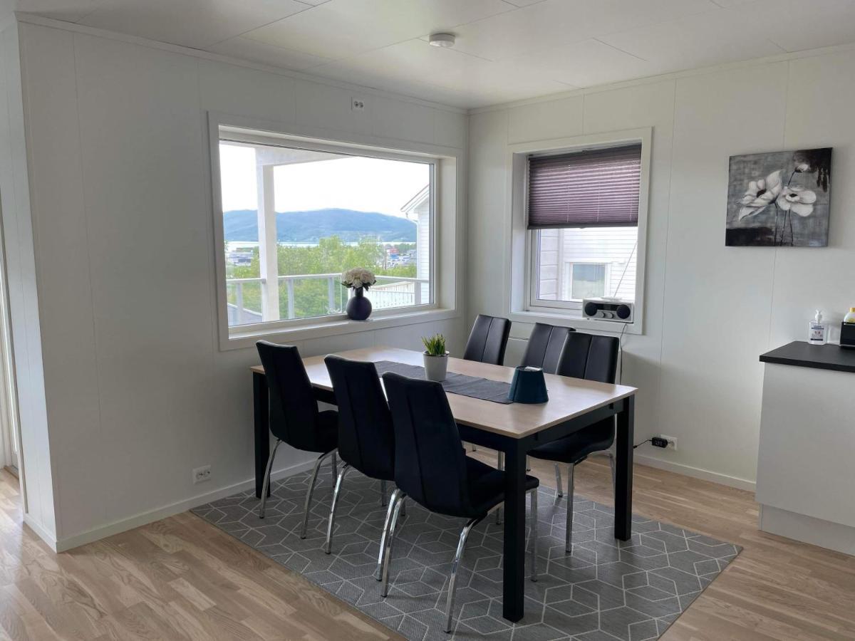 Veien Til Senja Apartment Finnsnes Bagian luar foto