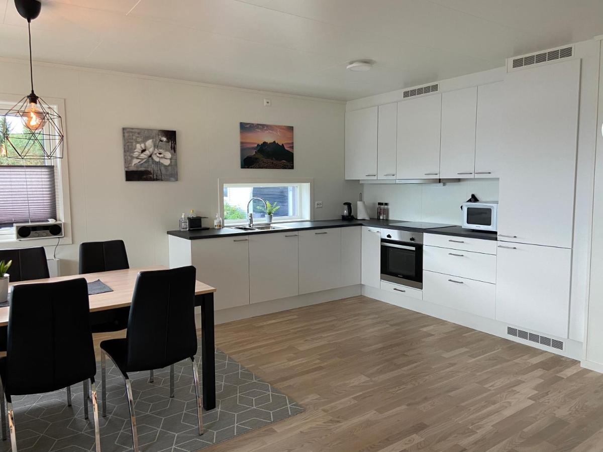 Veien Til Senja Apartment Finnsnes Bagian luar foto