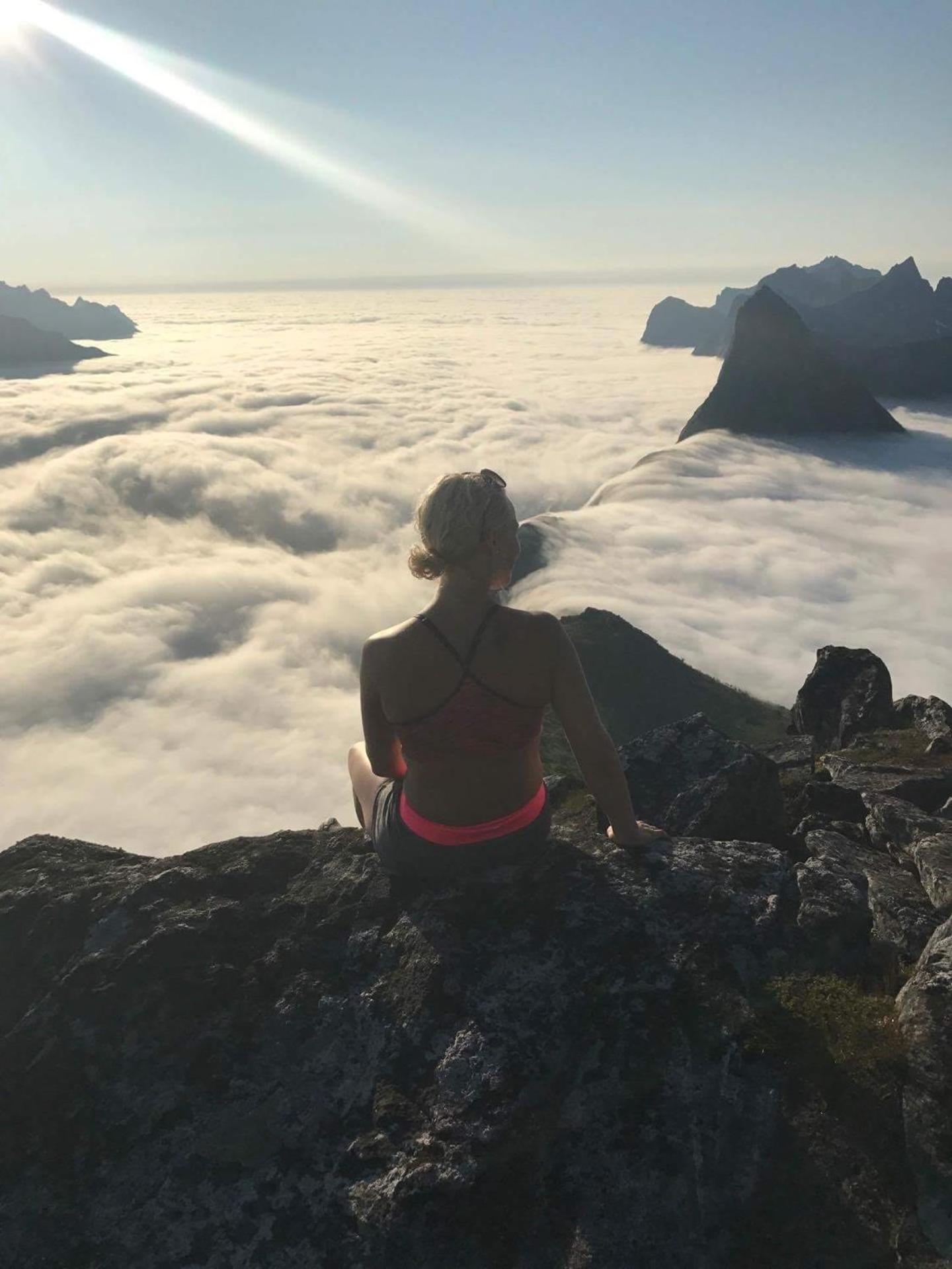 Veien Til Senja Apartment Finnsnes Bagian luar foto